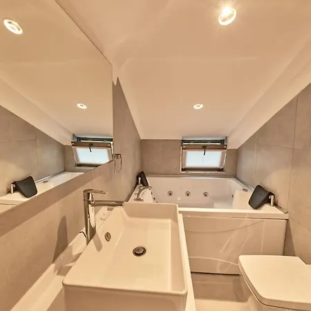 מלון Selini Airport *