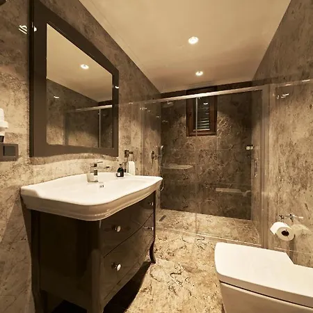 Hotel Selini Airport